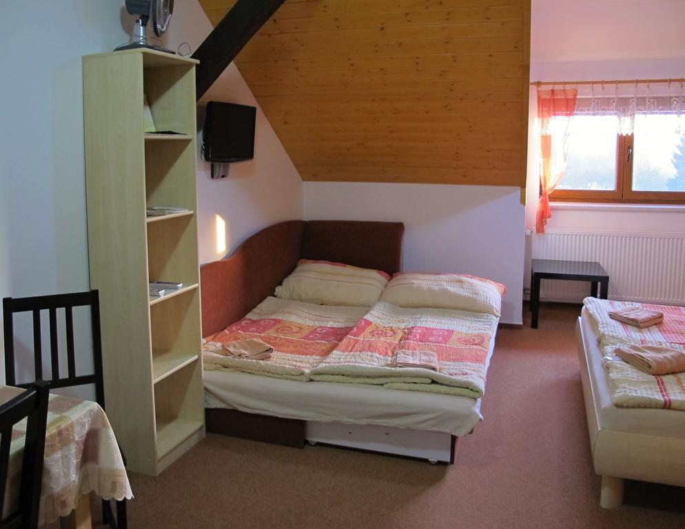 Privát Nováč Apartman Nové Město nad Metují Szoba fotó