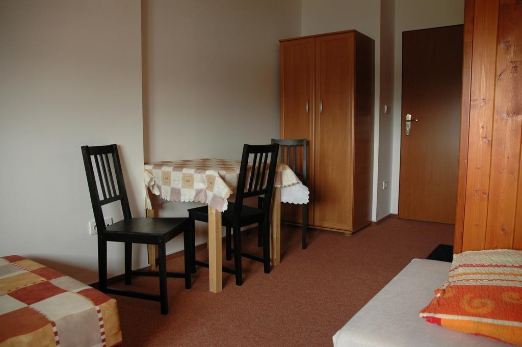 Privát Nováč Apartman Nové Město nad Metují Szoba fotó